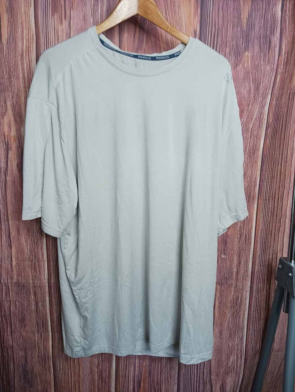 Reebok Gray Short Sleeve Athletic Shirt Size 2xl